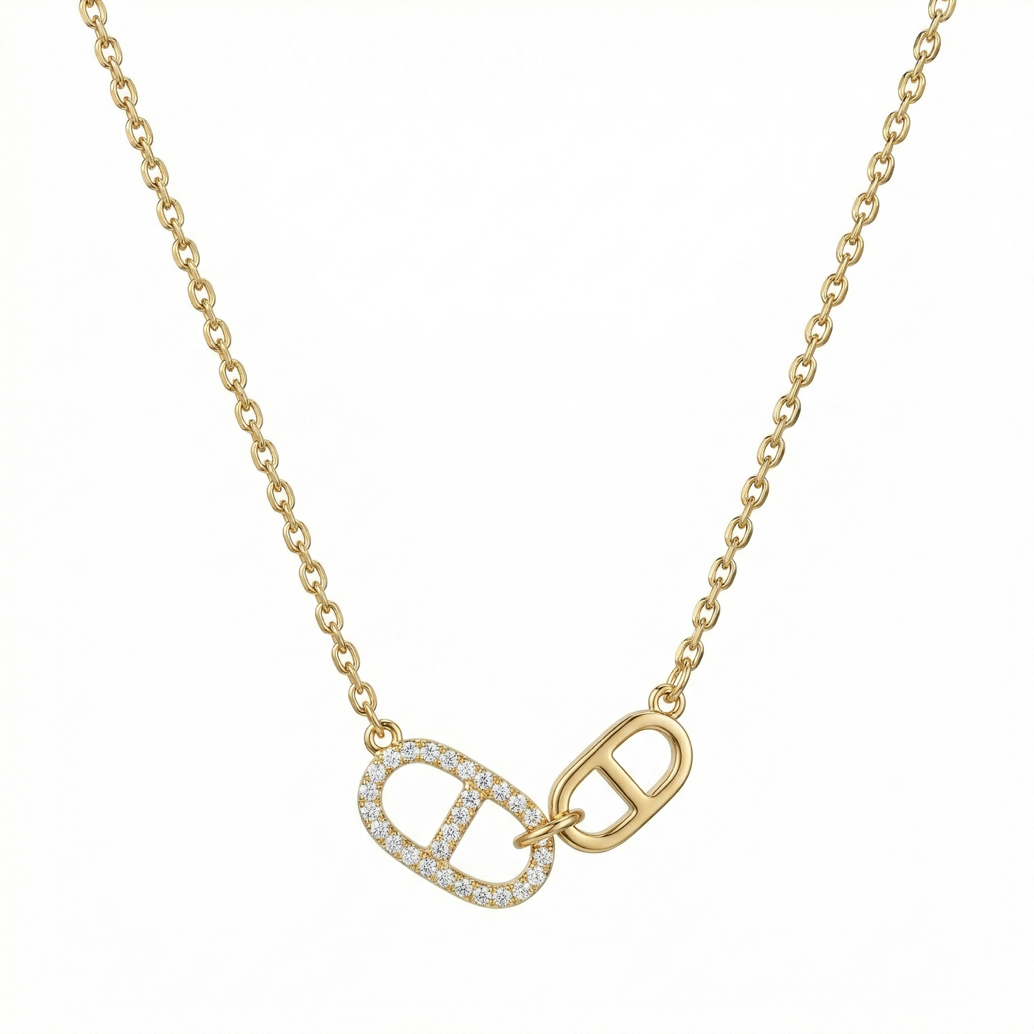 Collier doré en acier inoxydable avec maillons entrelacés et zircons étincelants